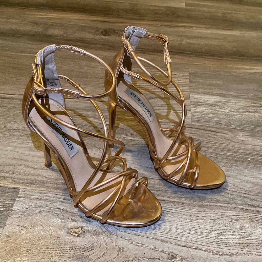 Steve Madden heel
